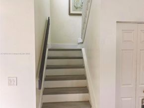 965 SW 180th Ter, Pembroke Pines FL 33029
