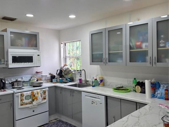1010 NW 196th St, Miami Gardens FL 33169