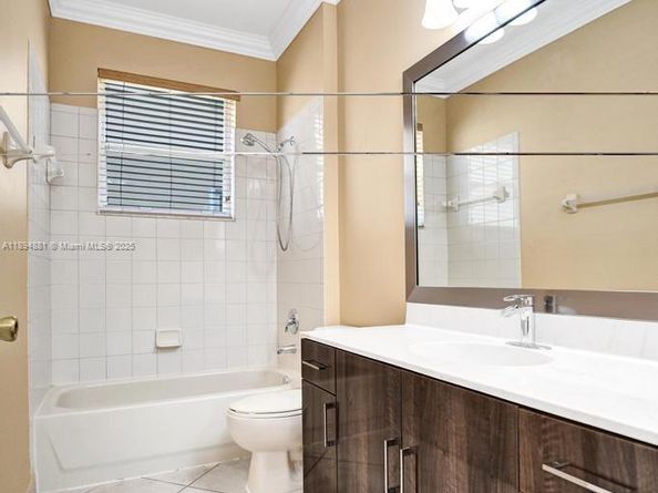 2434 SW 157th Ave, Miramar FL 33027