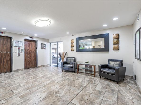 1811 Jefferson St 710, Hollywood FL 33020