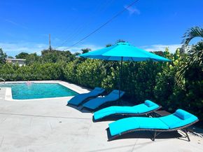 6900 SW 3rd St, Pembroke Pines FL 33023