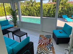 6900 SW 3rd St, Pembroke Pines FL 33023