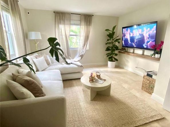 4600 SW 67th Ave 240, Miami FL 33155