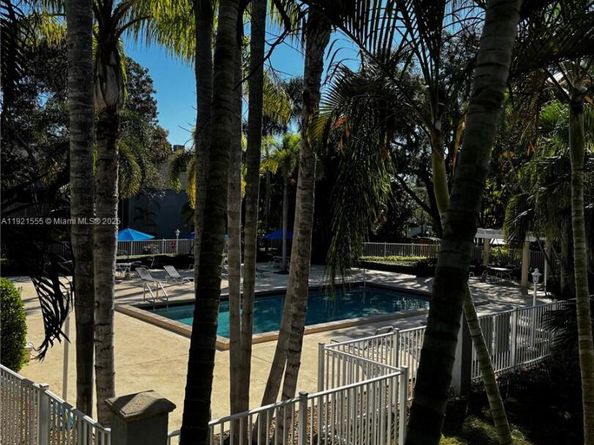 4600 SW 67th Ave 240, Miami FL 33155