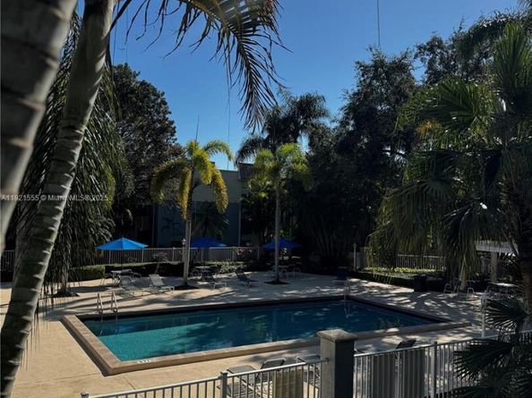 4600 SW 67th Ave 240, Miami FL 33155