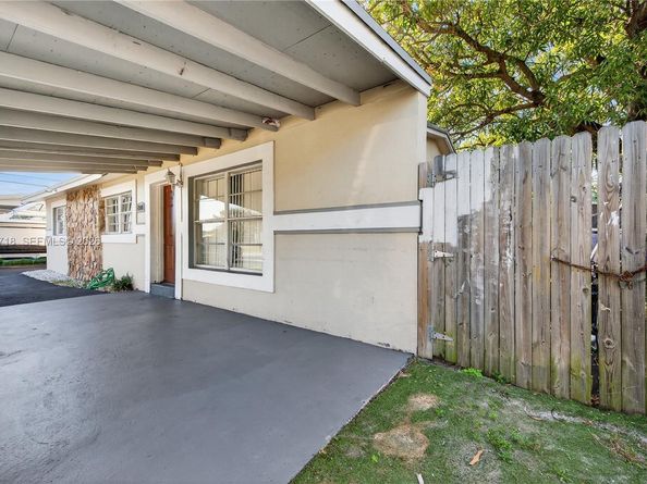 2021 NW 29th Ave, Fort Lauderdale FL 33311