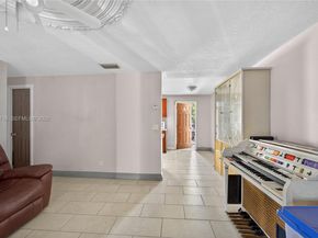 2021 NW 29th Ave, Fort Lauderdale FL 33311