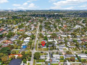 10055 SW 52nd Ter, Miami FL 33165
