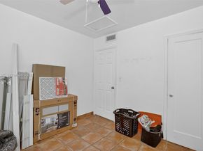 10055 SW 52nd Ter, Miami FL 33165