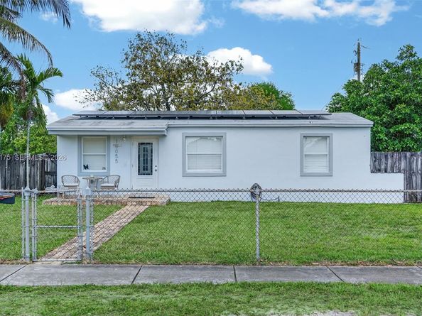 10055 SW 52nd Ter, Miami FL 33165