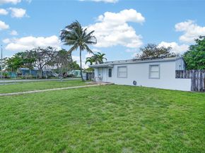 10055 SW 52nd Ter, Miami FL 33165