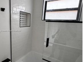 3040 NW 96th St, Miami FL 33147