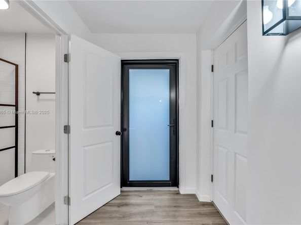 3040 NW 96th St, Miami FL 33147