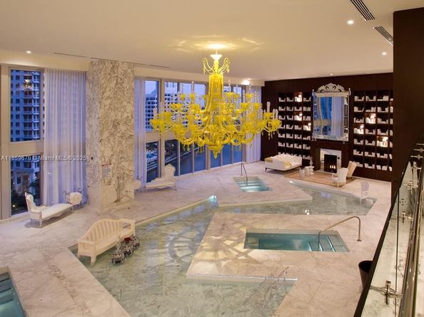 485 Brickell Ave 2210, Miami FL 33131