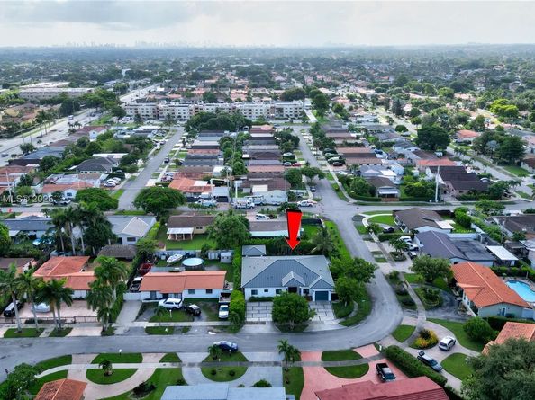 2521 SW 105th Ave, Miami FL 33165