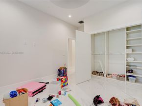 2521 SW 105th Ave, Miami FL 33165