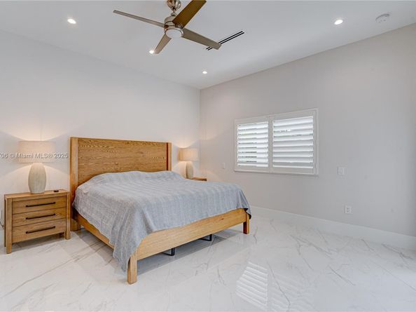 2521 SW 105th Ave, Miami FL 33165