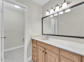 9209 NW 49th Pl, Sunrise FL 33351
