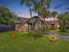 9209 NW 49th Pl, Sunrise FL 33351