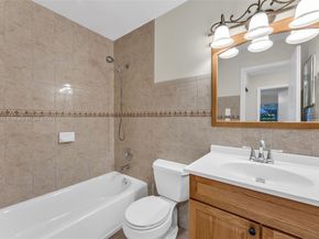 9209 NW 49th Pl, Sunrise FL 33351