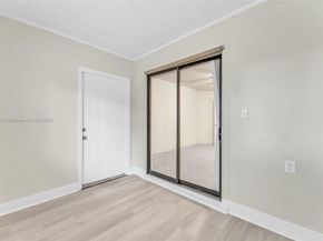 9209 NW 49th Pl, Sunrise FL 33351