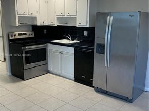 2716 NE 30th Pl 103C, Fort Lauderdale FL 33306