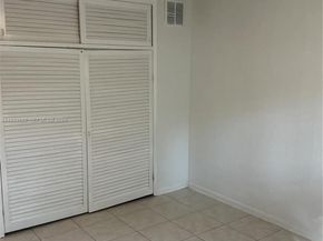 2716 NE 30th Pl 103C, Fort Lauderdale FL 33306