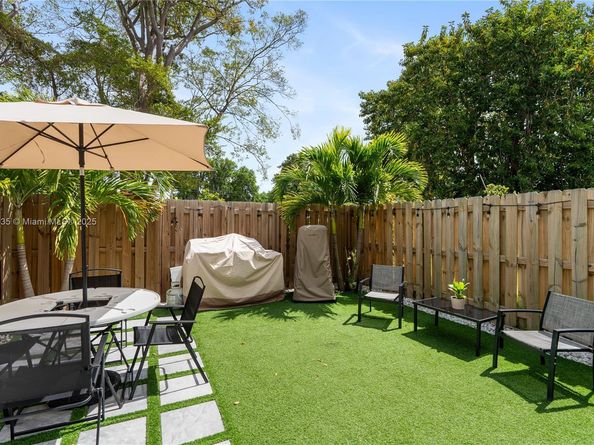12453 NW 23rd Ct 12453, Miami FL 33167