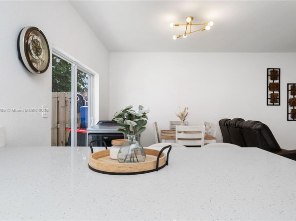 12453 NW 23rd Ct 12453, Miami FL 33167