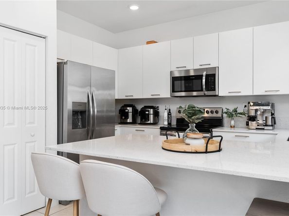 12453 NW 23rd Ct 12453, Miami FL 33167