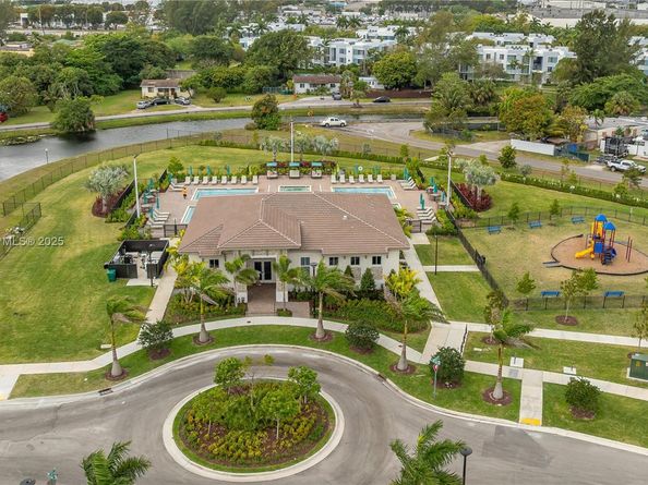 12453 NW 23rd Ct 12453, Miami FL 33167
