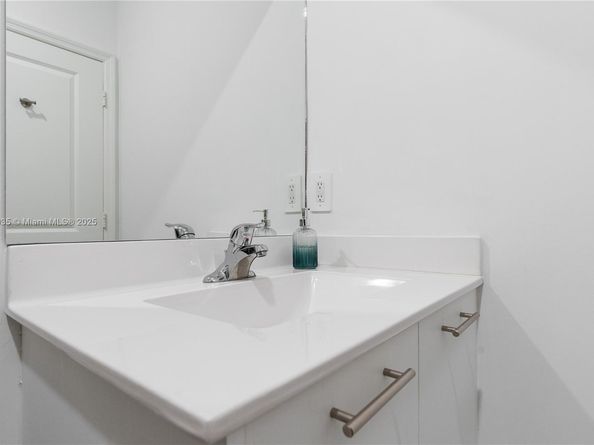 12453 NW 23rd Ct 12453, Miami FL 33167