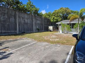 803 Ridge Rd 7, Lantana FL 33462