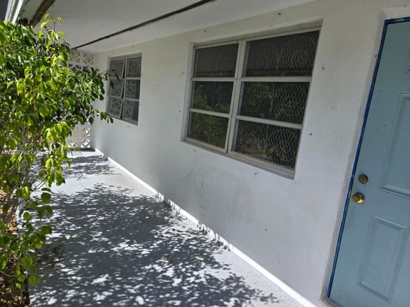 803 Ridge Rd 7, Lantana FL 33462