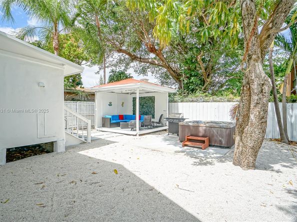 473 NE 61st St, Miami FL 33137