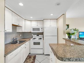 391 Grantham F 391, Deerfield Beach FL 33442