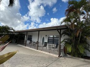 971 E 13th St, Hialeah FL 33010