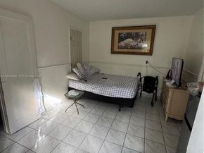 971 E 13th St, Hialeah FL 33010