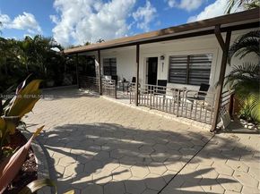 971 E 13th St, Hialeah FL 33010