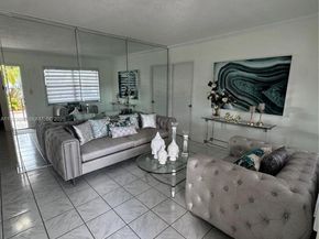 971 E 13th St, Hialeah FL 33010