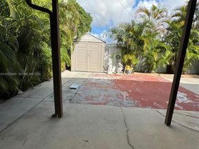 971 E 13th St, Hialeah FL 33010