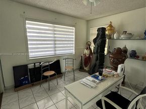 971 E 13th St, Hialeah FL 33010