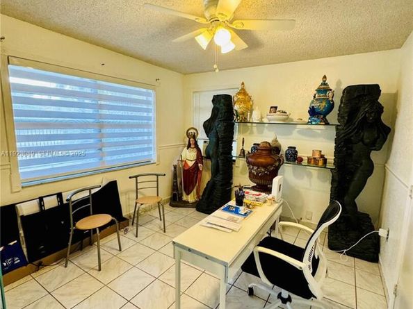 971 E 13th St, Hialeah FL 33010