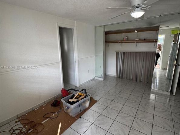 971 E 13th St, Hialeah FL 33010