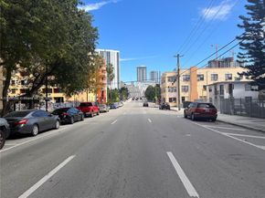 546 SW 1st St 611, Miami FL 33130