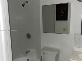 546 SW 1st St 611, Miami FL 33130