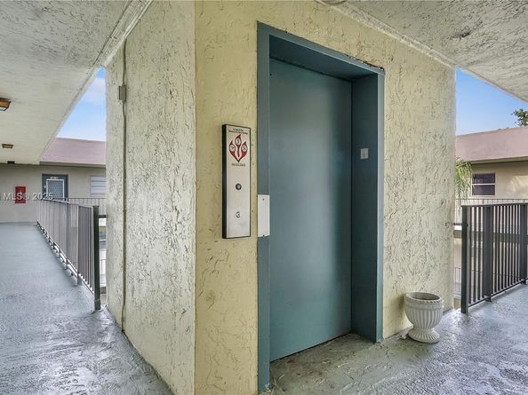 1810 SW 81st Ave 2412, North Lauderdale FL 33068