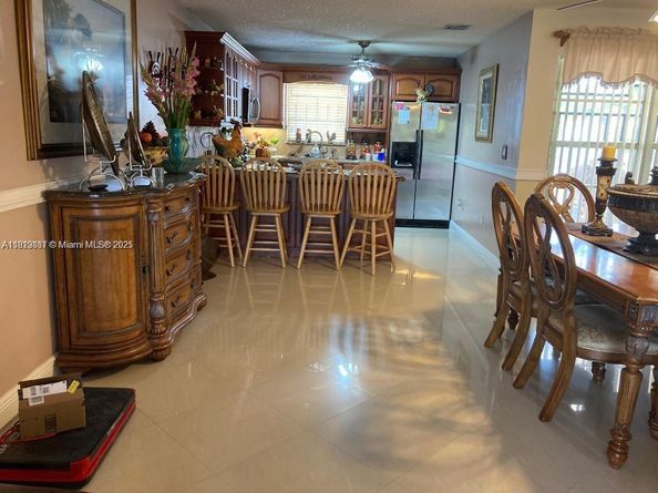 12548 SW 210th St, Miami FL 33177