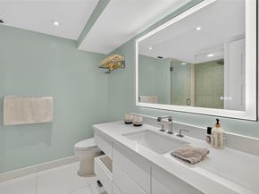 600 Grapetree Dr 11BN, Key Biscayne FL 33149