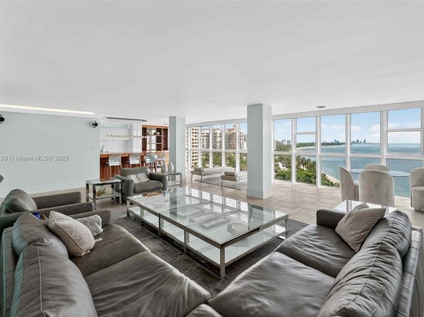 600 Grapetree Dr 11BN, Key Biscayne FL 33149